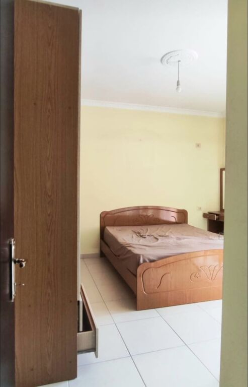 Jepet Me Qera Apartament 2+1+2 Tualete +2 Ballkone