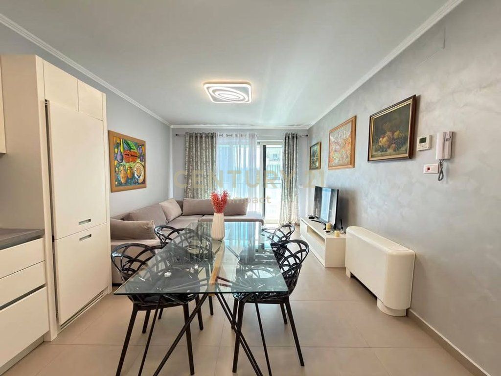 APARTAMENT ME QERA 2+1+2 TE AMBASADOR 3! 1,700 € /Muaj