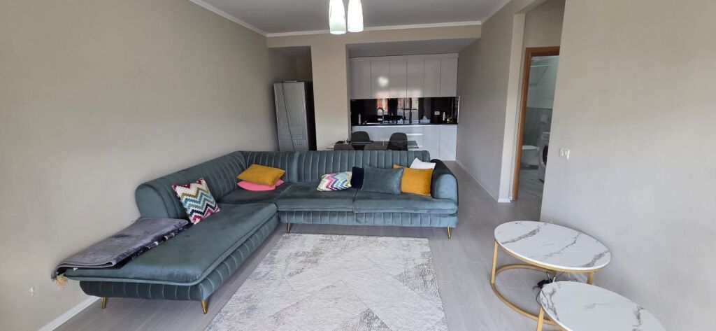 Shitet Apartament 1+1,Rruga e Ullishtes ,Liqeni I Thate