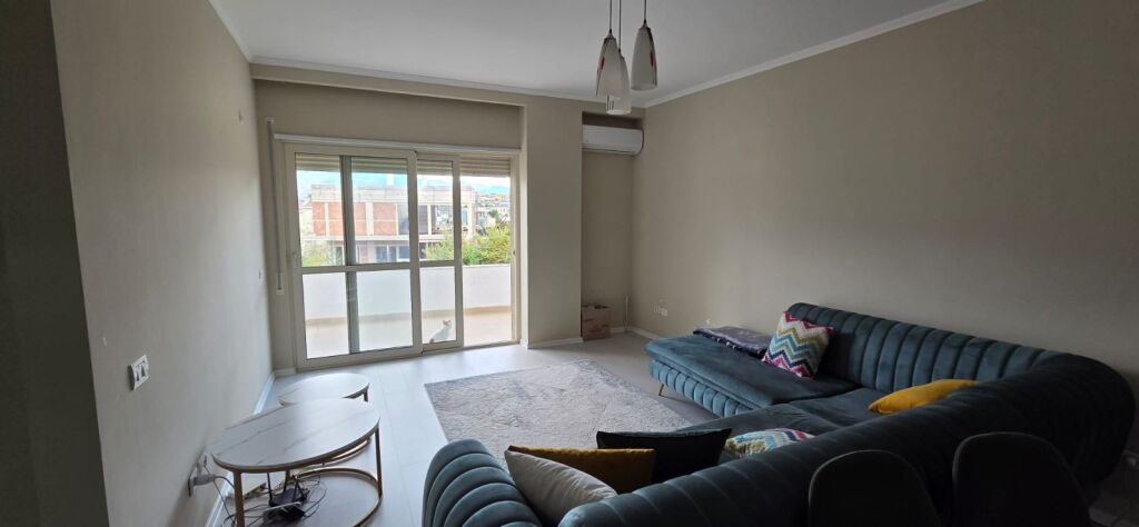 Shitet Apartament 1+1,Rruga e Ullishtes ,Liqeni I Thate