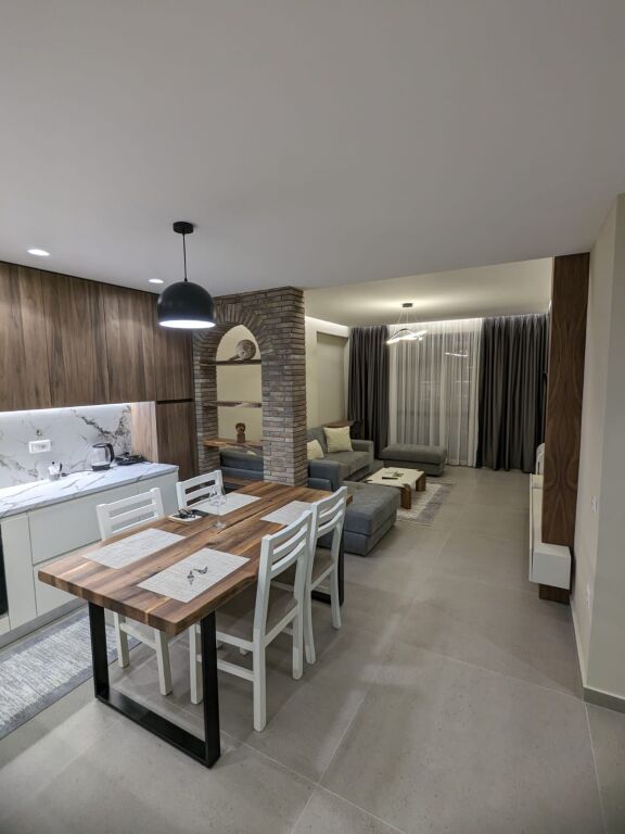 Apartment 2+1+Parking Space for rent in Lungomare, Vlore