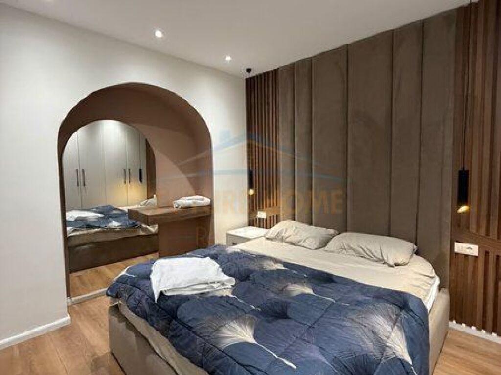 Qera,apartament 2+1,Rruga Pashko Vasa,Bllok,Tirane