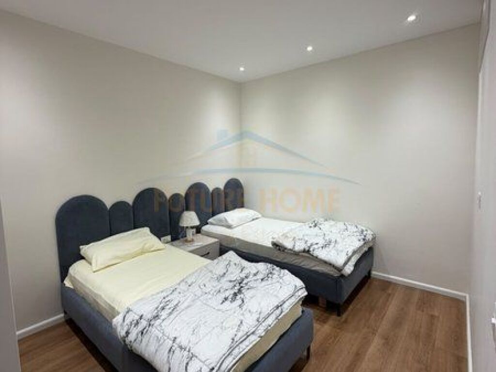 Qera,apartament 2+1,Rruga Pashko Vasa,Bllok,Tirane