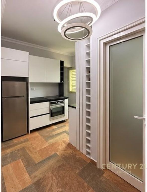 VICINO A SELVIS IN VIA SIRI KODRA, VENDESI 2 APPARTAMENTI 3+1+2 E APPARTAMENTO 1+1 422,400 €