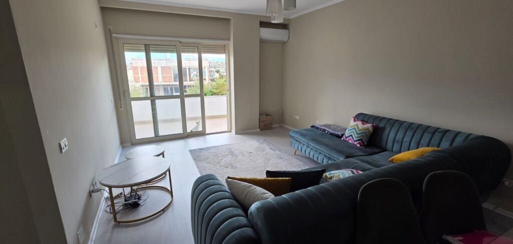 Shitet Apartament 1+1,Rruga e Ullishtes ,Liqeni I Thate