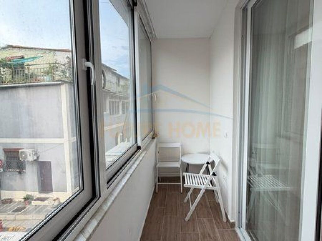 Qera,apartament 2+1,Rruga Pashko Vasa,Bllok,Tirane