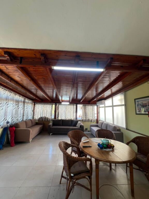 🏡✨ SHITET APARTAMENT 1+1 ME VERANDË TË MADHE – PLAZH ILIRIA, DURRËS