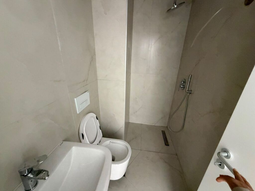 🏠 **AFFITTASI 4 APPARTAMENTI 1+1**  📍 **Ali Demi – Complesso Kadiu**