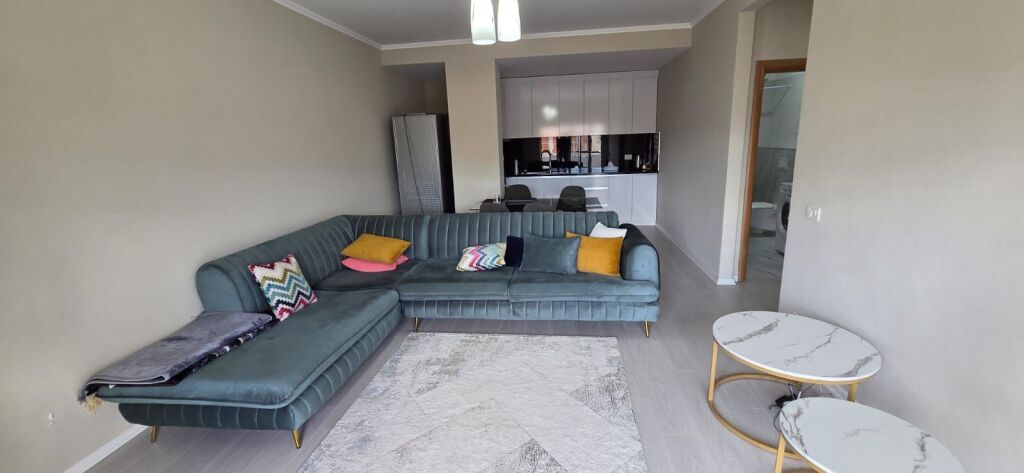 Shitet Apartament 1+1,Rruga e Ullishtes ,Liqeni I Thate