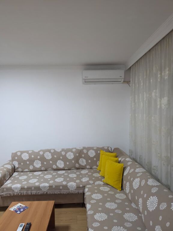 APARTMENT FOR RENT 2+1+2 KONGRESI I MANASTIRIT 70,000 LEKE F