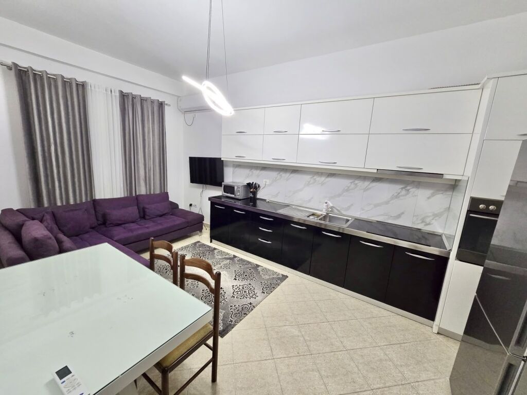 Apartament 2+1 per qera Yzberisht !
