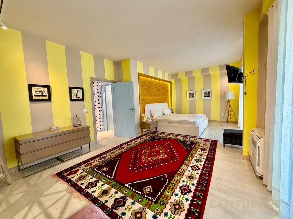 LURA 2 SELLING SUPER ADJACENT VILLAS LINE 2 568,500 € or 51,900,000 Lekë