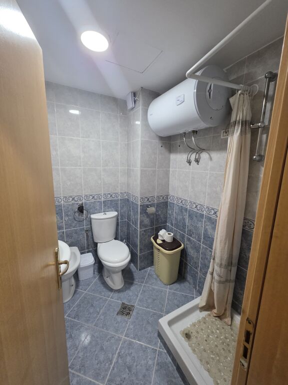 2+1,kat 6 ashensore,kika 1 komune e parisit,600 mije leke