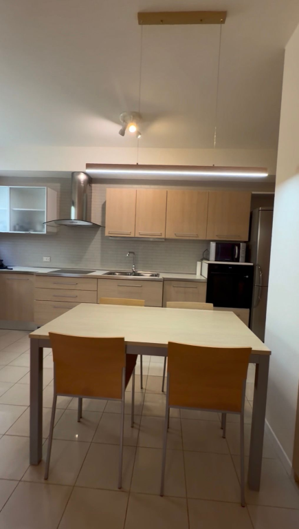 Jepet me qera apartament 2+1+2, te Liceu Artistik