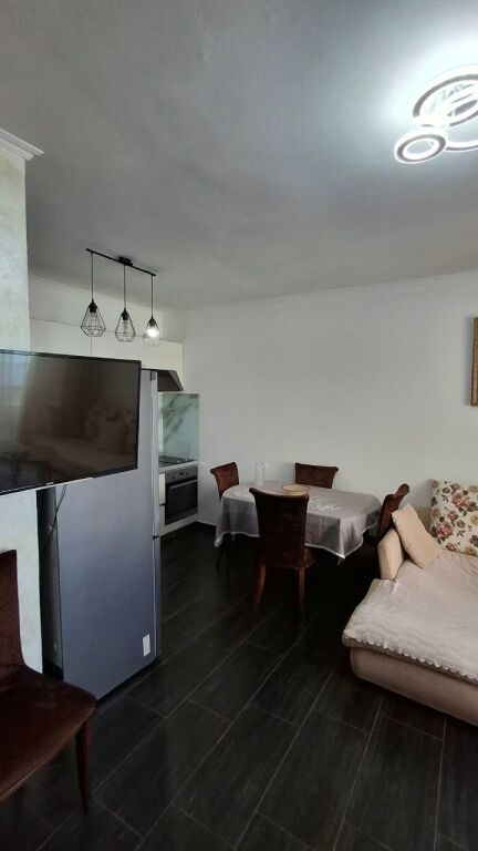 APARTAMENT 2+1 ME QIRA – ME PAMJE DETI!