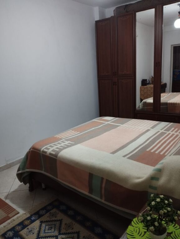 Apartament 2+1 per qera ne Yzberisht !