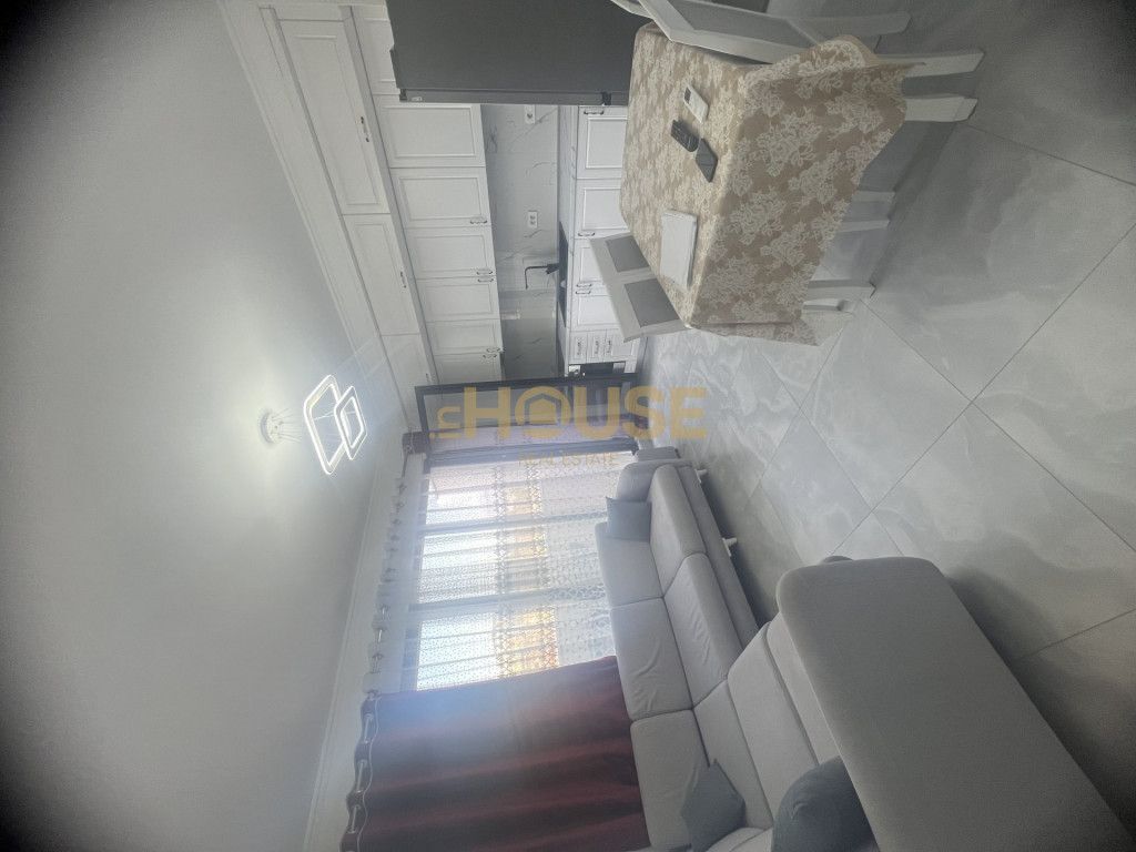 APARTAMENT 1+1+VERANDE ( I MODIFIKUAR) NE SHITJE