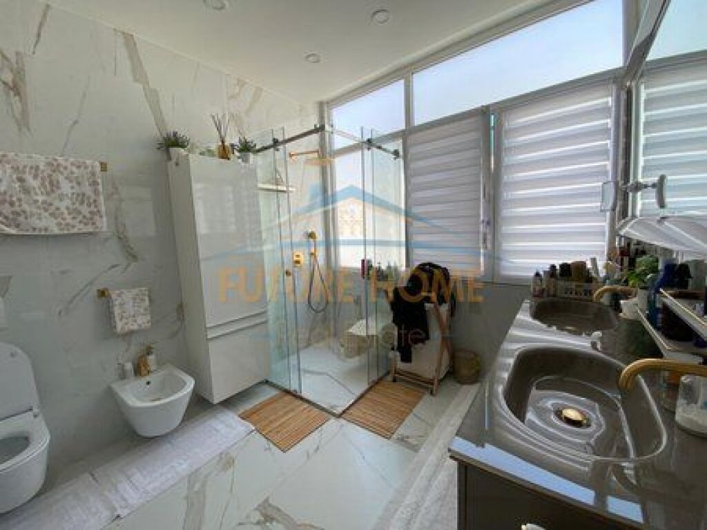 For sale, Apartment 3+1+3, Dry Lake