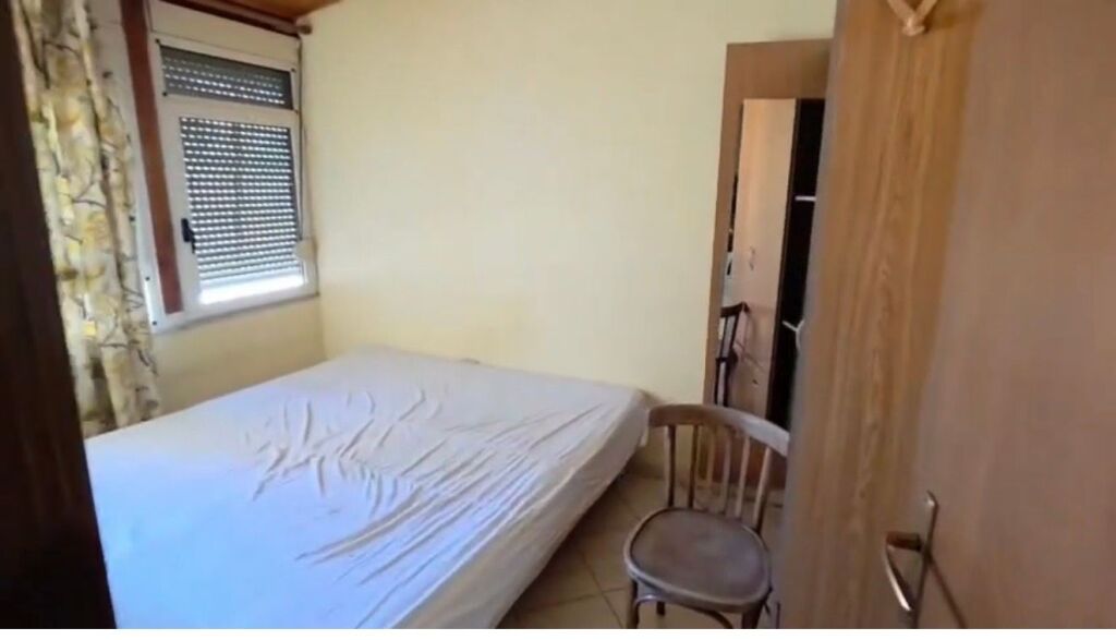 2+1, 5th floor without elevator, Kavaja street, 550 thousand lek