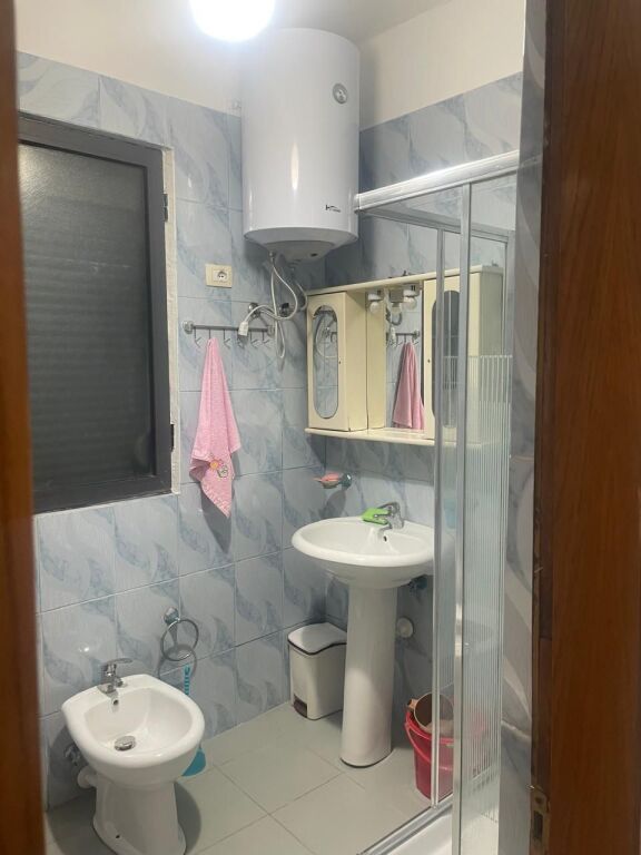 Rent | Shtëpi private 3 + 1 | Allias | 500 €/month