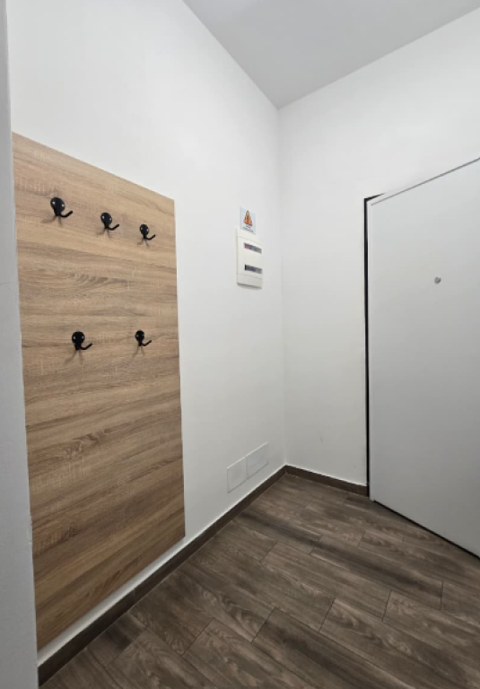 JEPET ME QIRA ZYRË 2+1 | SQUARE 21