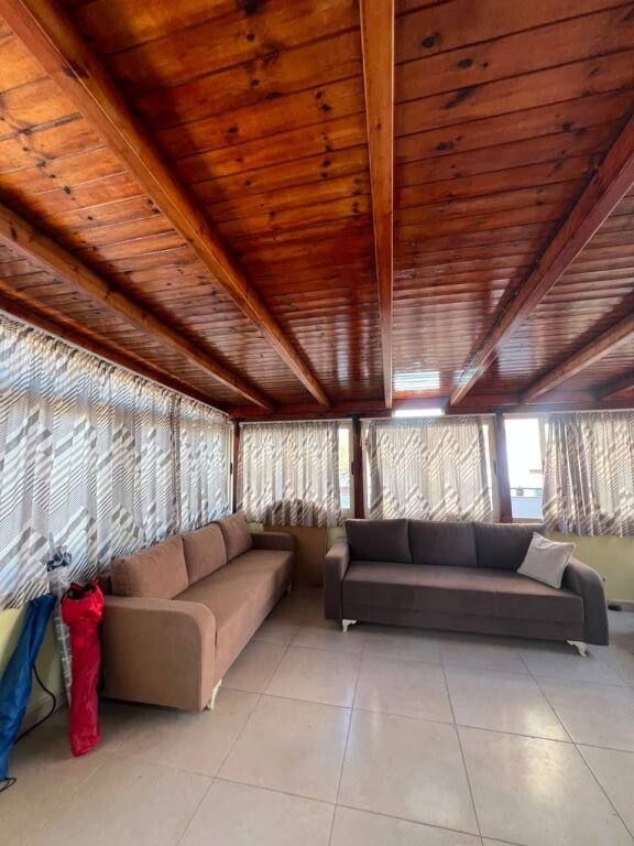 🏡✨ SHITET APARTAMENT 1+1 ME VERANDË TË MADHE – PLAZH ILIRIA, DURRËS