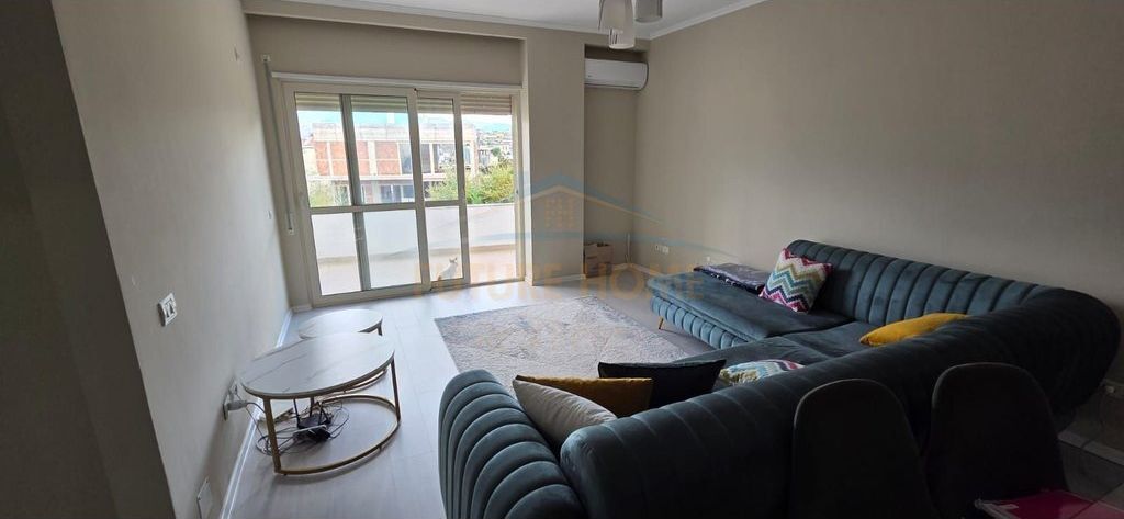 In vendita, Appartamento 1+1, Via Ullishtes, Lago Secco, Tirana.