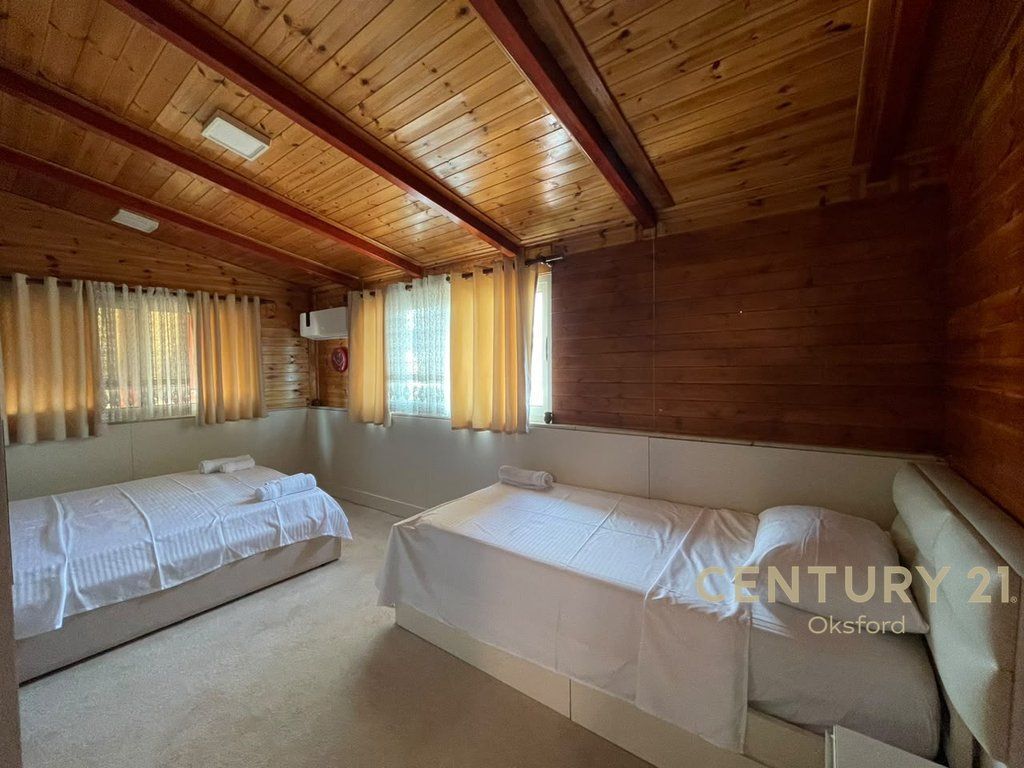 VICINO A SELVIS IN VIA SIRI KODRA, VENDESI 2 APPARTAMENTI 3+1+2 E APPARTAMENTO 1+1 422,400 €