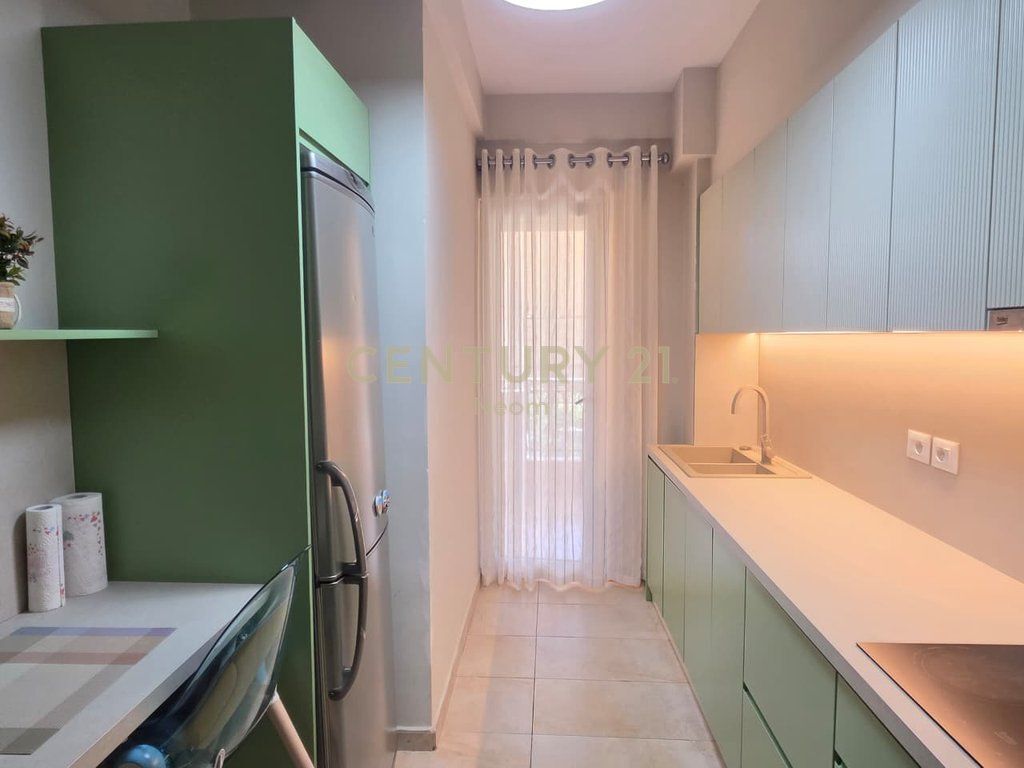 VENDESI APPARTAMENTO 3+1+2 | 167 M2 CON VISTA SUL GIARDINO ZOOLOGICO, SENZA VISTA MONTAGNA