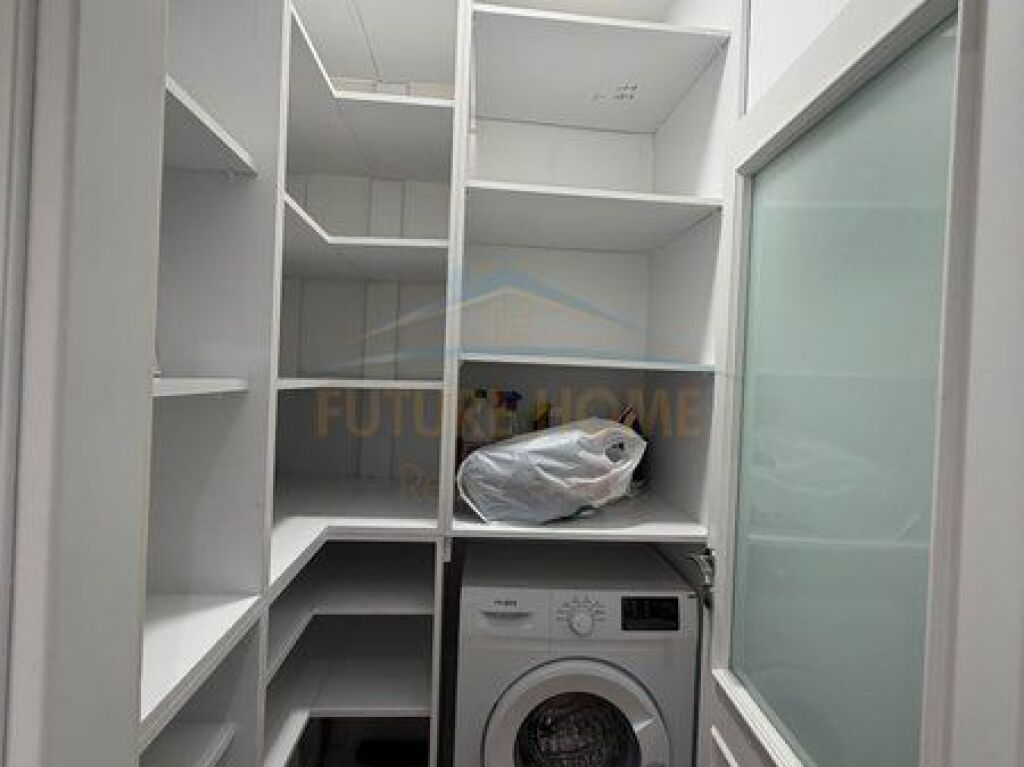 Qera,apartament 2+1,Rruga Pashko Vasa,Bllok,Tirane
