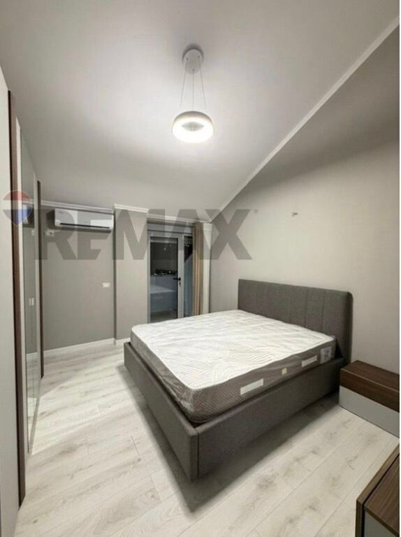 2+1, dry lake with parking, 900 thousand lek negotiable