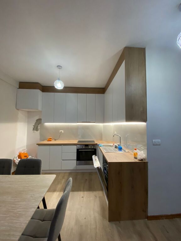 Qera | Apartament 2 + 1 | Rruga 5 Maji | 500 €/muaj
