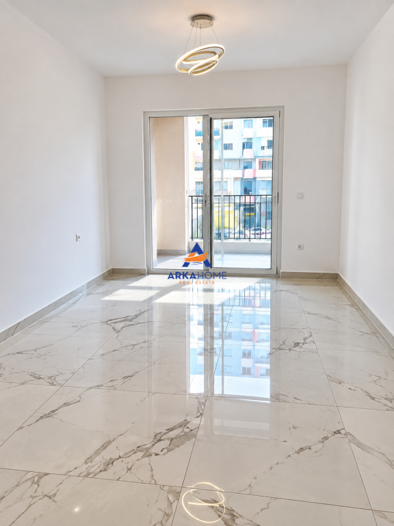 AFFITTASI AMBIENTE PER UFFICIO 79 M2 " VIA DRITAN HOXHA VICINO KUPOLES " 45.000 LEKE