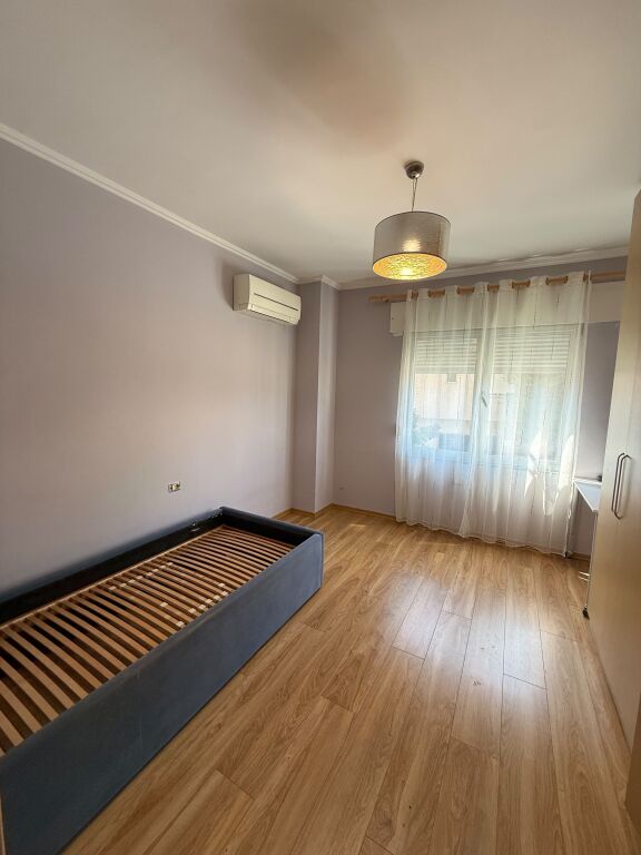 For rent 2+1+2+parking Dry Lake Peti Street 800€