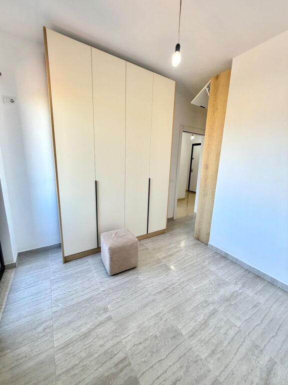 Affittasi 2+2 presso Casa Italia