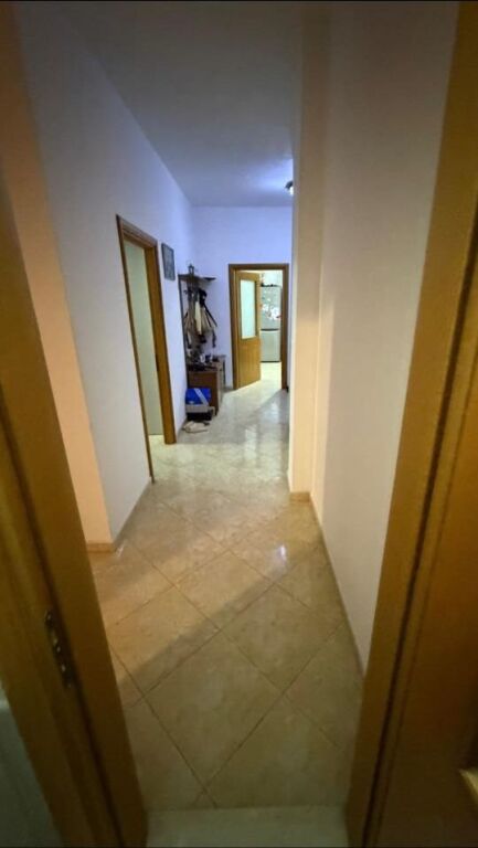 🏡 IN AFFITTO – APPARTAMENTO 2+1 CON 2 BAGNI | CONAD, VLORË 🌊✨