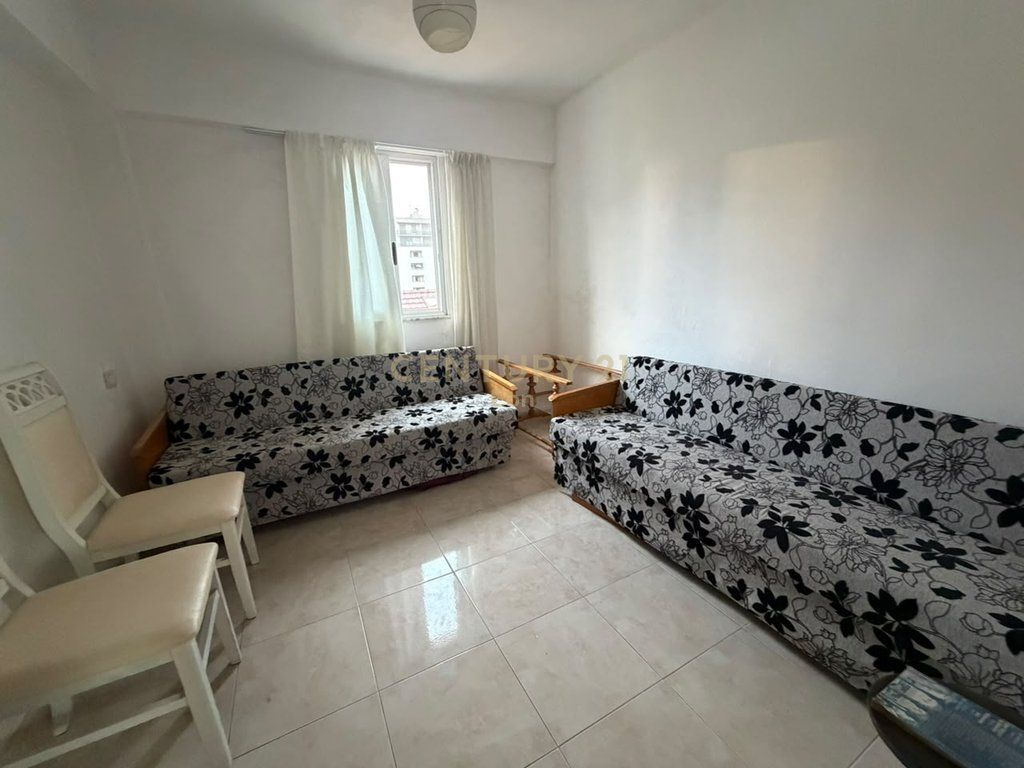 APARTAMENT 3+1 NE SHITJE PRANE RRUGES PORTIT,QENDER, DURRES !