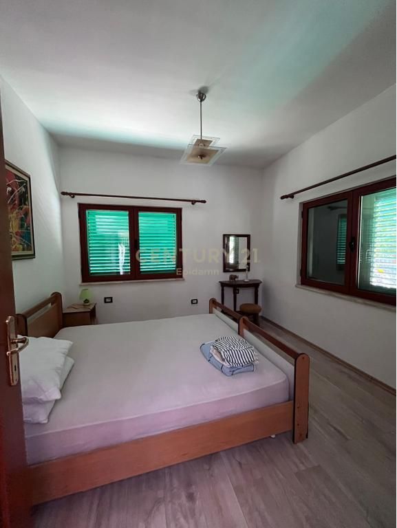 Jepet me qira kati i parë i një shtëpie private , 1+1– 500 €/muaj
