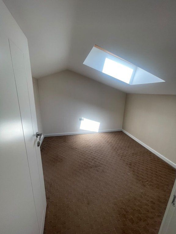 Shitet,Apartament Duplex,Liqeni i Thate, Tirane.
