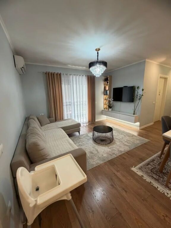 Affittasi appartamento 2+1 – Palazzi Çabej, Yzberisht
