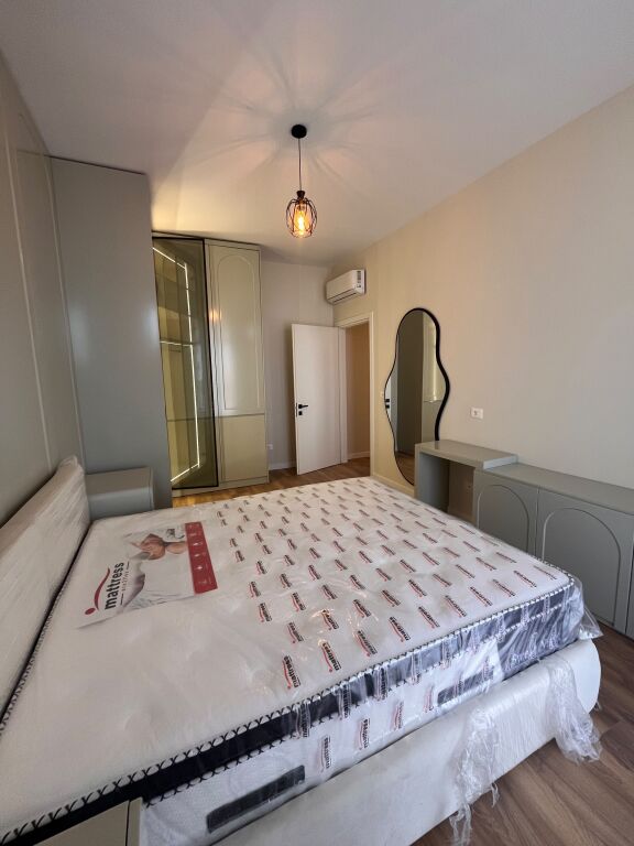 Apartament 2+1 me Qira | Bulevardi i Ri | Pallat i Ri