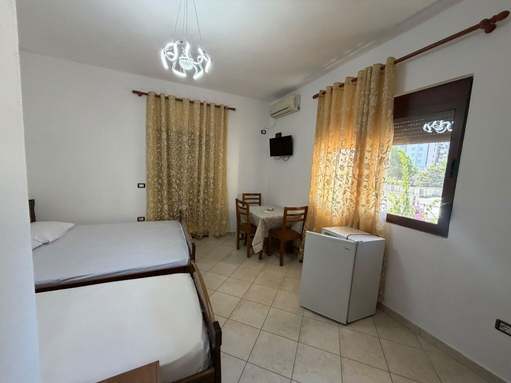 Studio apartment for rent at Rrota Kuqe, Plazh