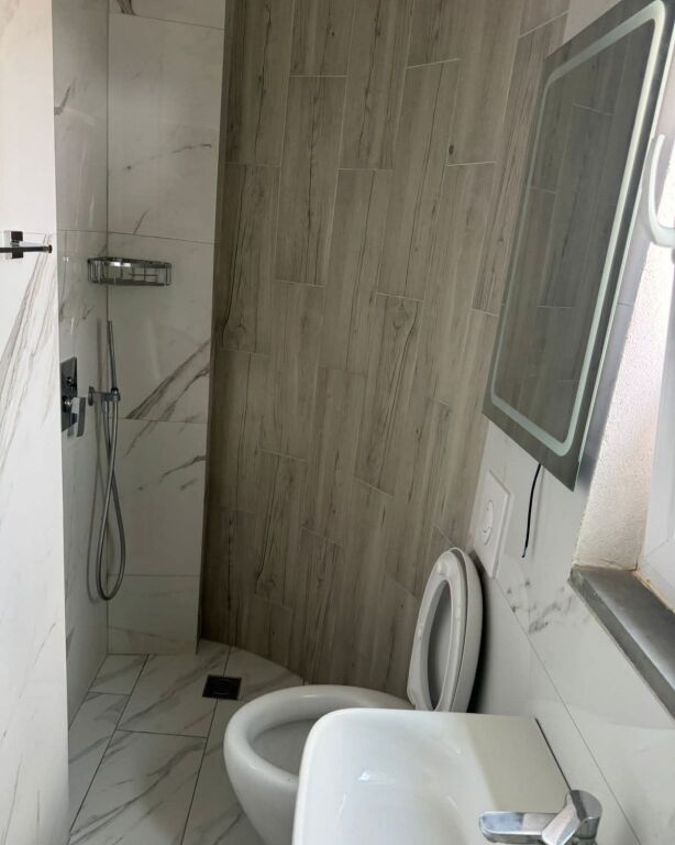 GARSONIERE ME QIRA - SANATORIUMI, TIRANE