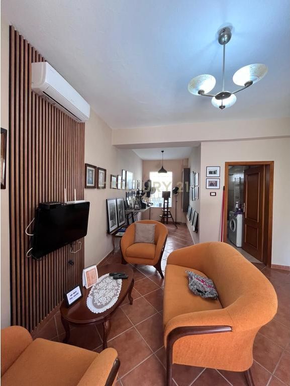 Jepet me qira kati i parë i një shtëpie private , 1+1– 500 €/muaj