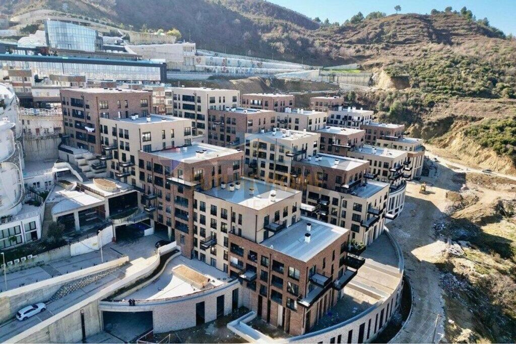 Ofrohet për shitje një apartament unik në Rezidencën Kodra e Diellit 2