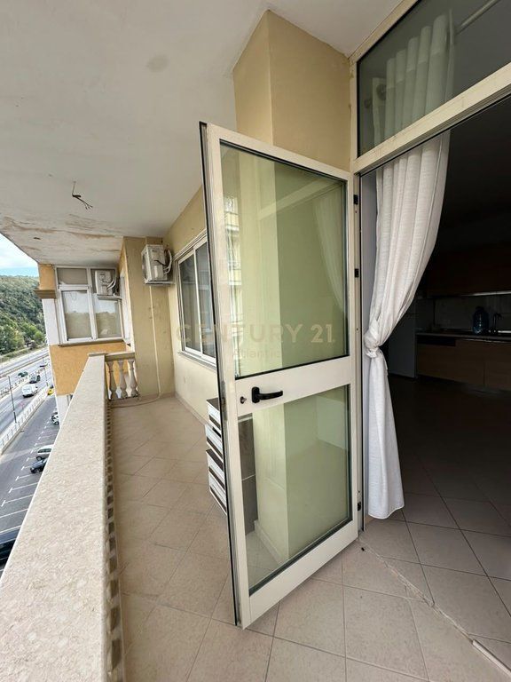 Apartament 1+1 Për Shitje në Shkëmbi i Kavajës