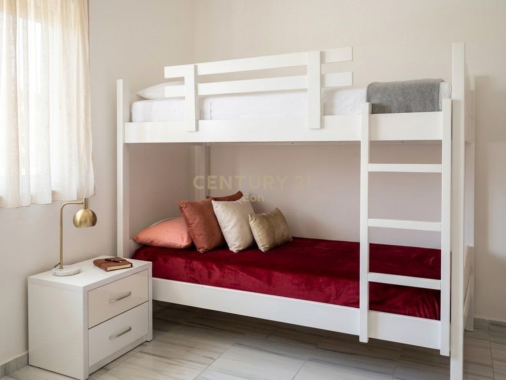 2+1 i bollshëm 94 m² në Shkëmbin e Kavajës, Durres – Pallat i mirëadministruar me ashensor !