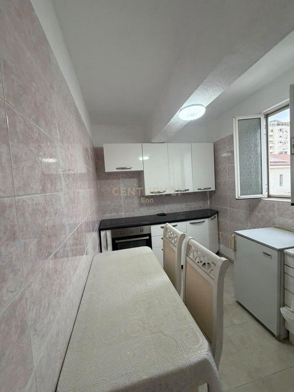 APARTAMENT 3+1 NE SHITJE PRANE RRUGES PORTIT,QENDER, DURRES !