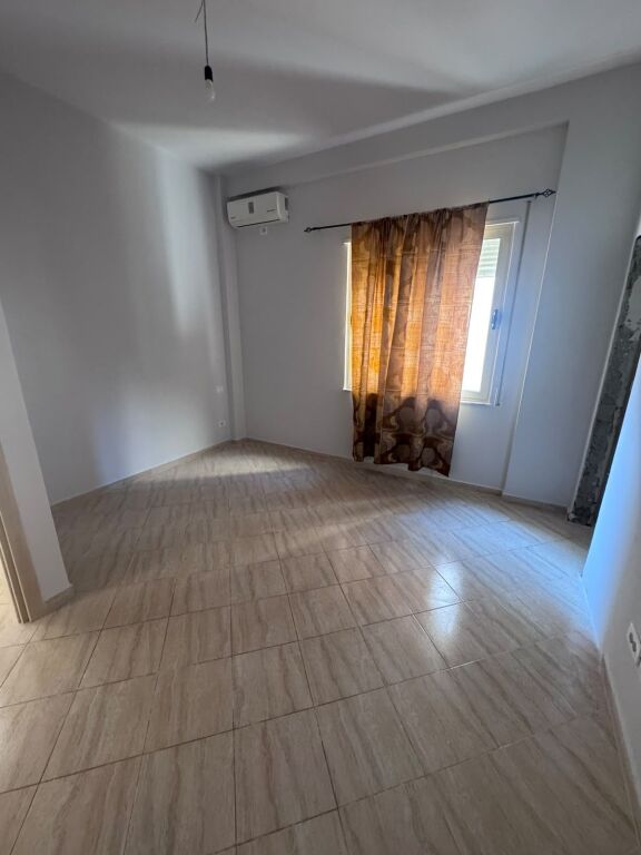 3+1,with veranda,peti street dry lake,250,000 euros
