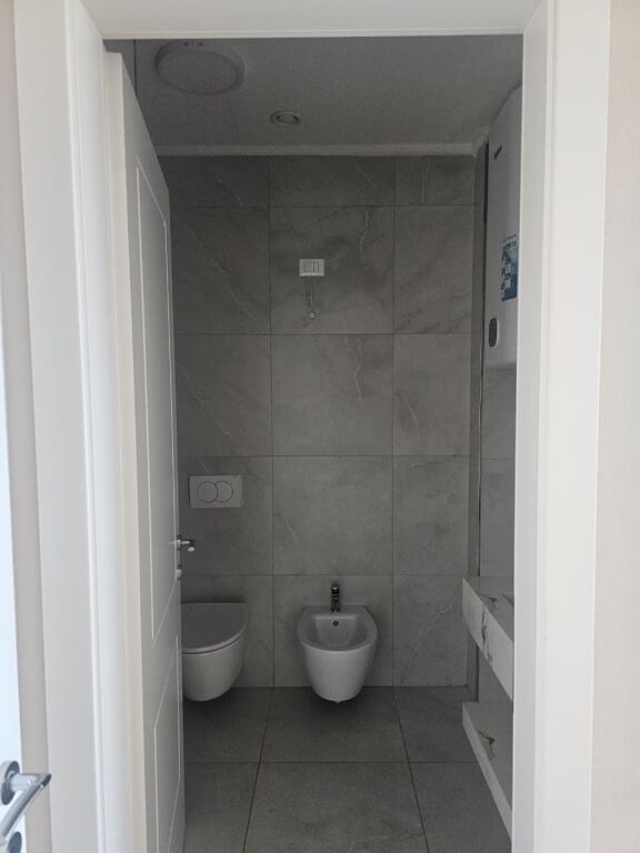 🏢 IN AFFITTO | SPAZIO UFFICIO – LAKE VIEW RESIDENCE